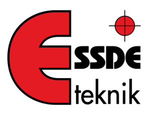 Logotyp med ett stort rött ”E”, texten ”ESSDE teknik” och en röd målsymbol ovanför ordet ”teknik”.
